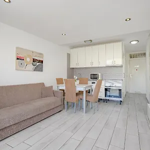  Apartment Un En Playa De Americas Spain